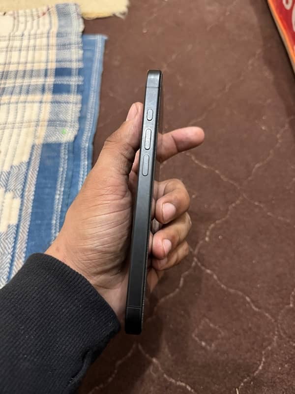 Iphone 15 Pro Non PTA 2