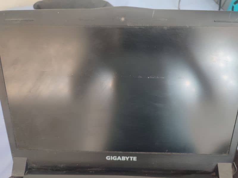 Gigabyte i7-6700HQ 0