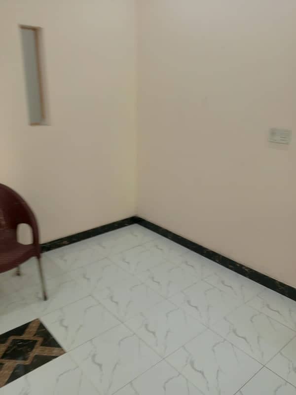 3 marla upper portion available for rent for bachelors and Family near UCP and Shokat khanum 9