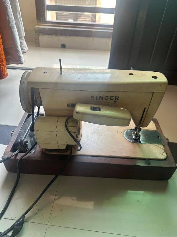 Singer Sewing machine 1