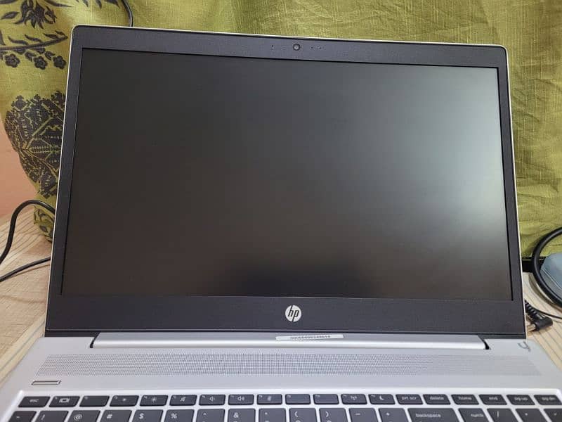 Laptop HP Ryzen 5 12/512 2