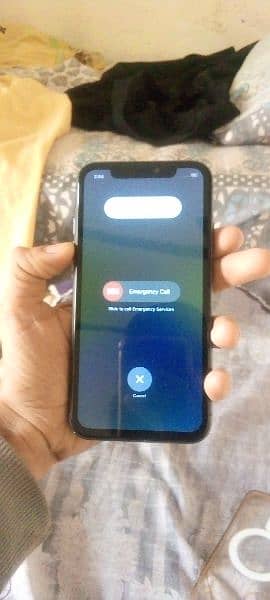 iphone 11 10 by 10 all okay just icloud lock ha 4