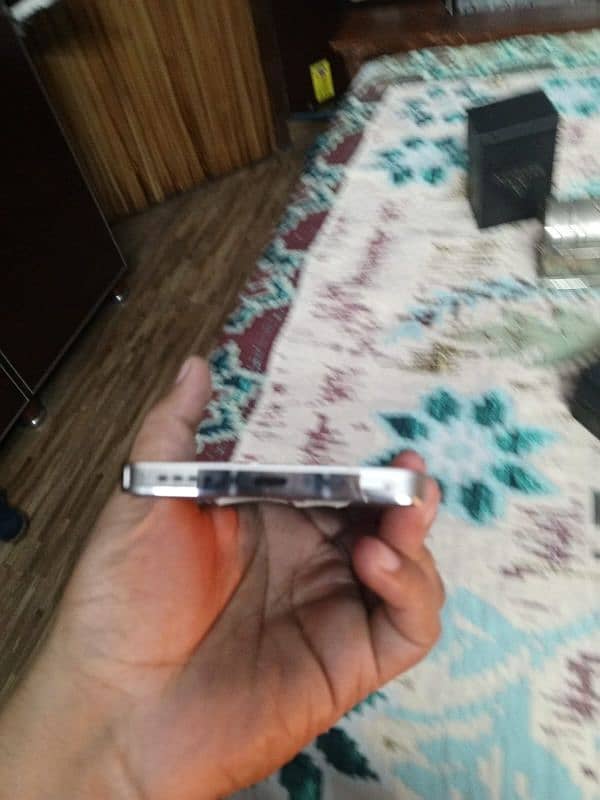 infinix note 40 for sale in excellent condition 3