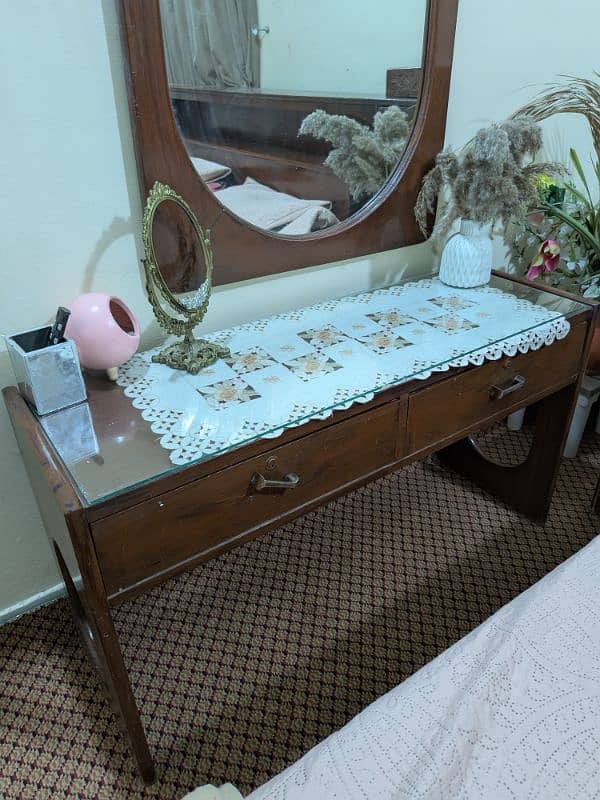 Wooden Bed with dressing sides and mirror 2