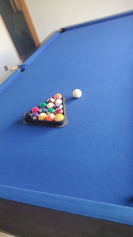 Selling home-used Pool Table with Cues. 0