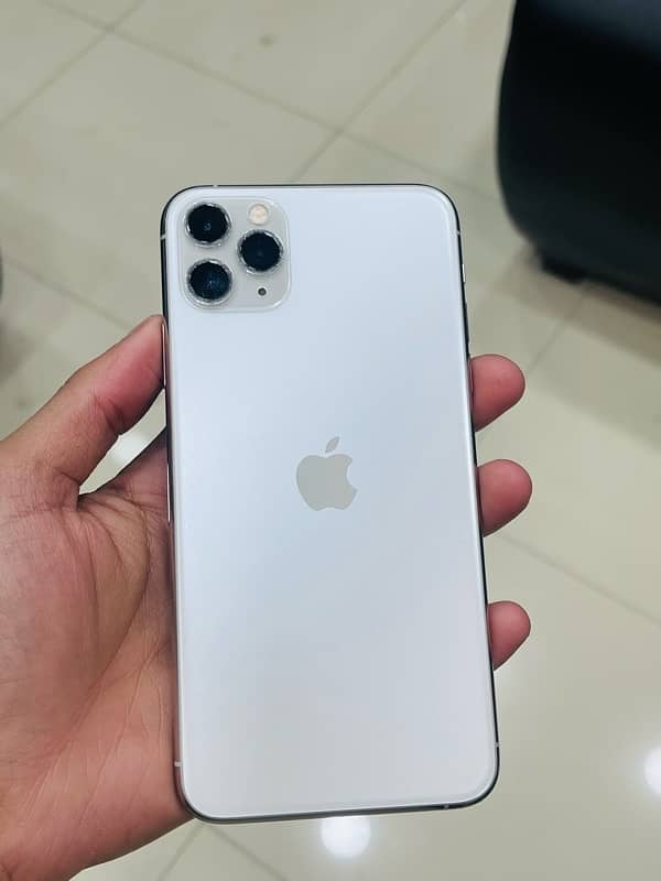 iphone 11pro max 256gb dual sim pta approved 0