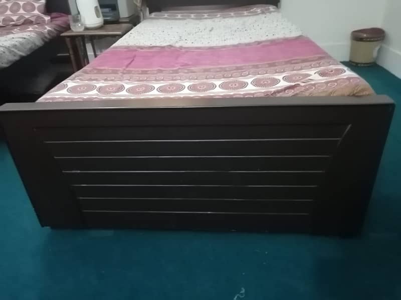 single bed 0