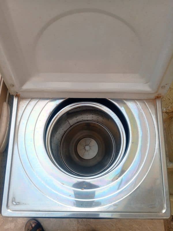 washing machine with spiner 1