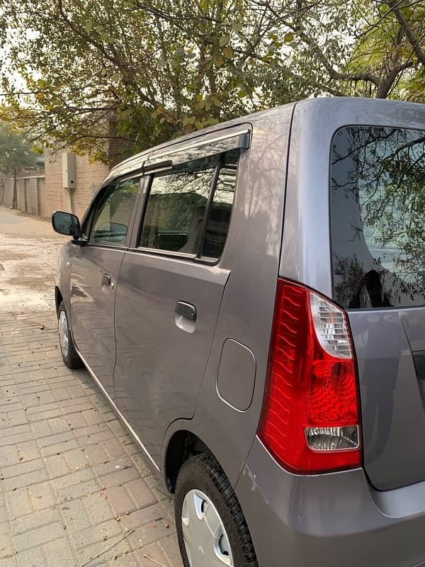 Suzuki Wagon R 2020 fully Geniun new piece of car just buy and drive. 13