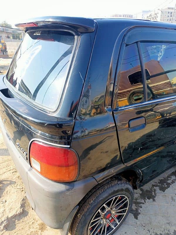 Daihatsu Cuore 2000 4