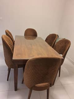 6 seater dining table for sale.