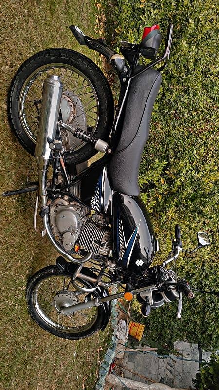 Suzuki GS-150 BIKE 1