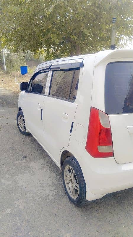 Suzuki Wagon R 2016 3