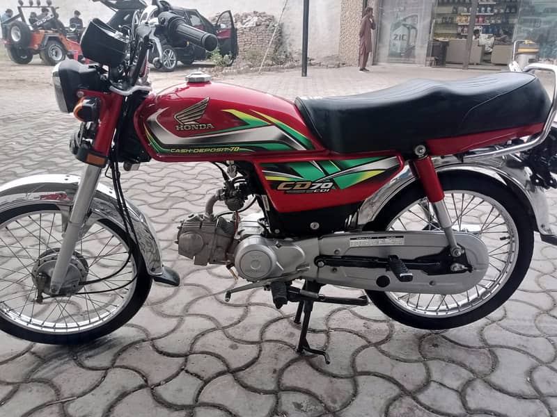 Honda CD 70 2022 model lush condition 1