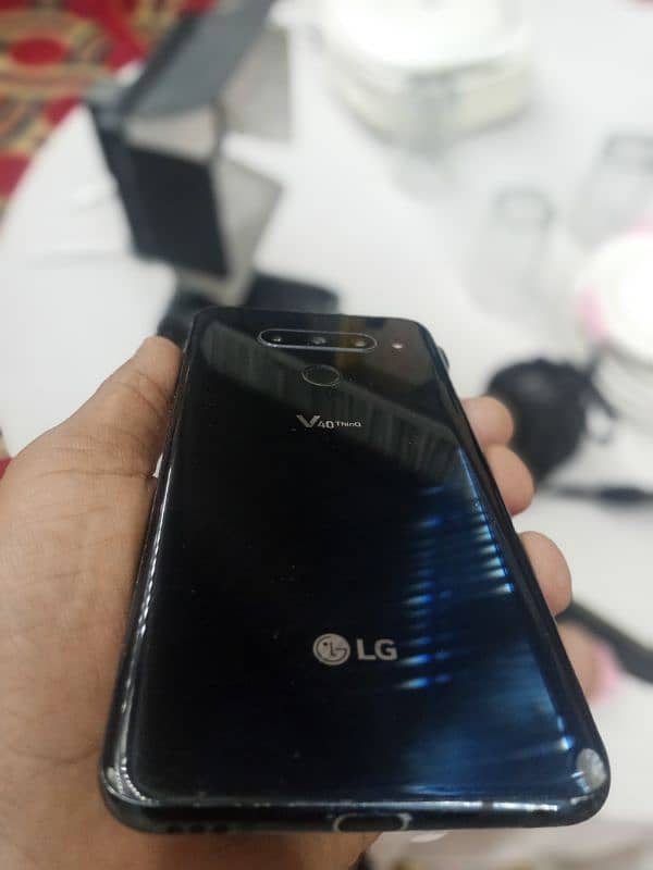 LG V40 6gb 64gb 5