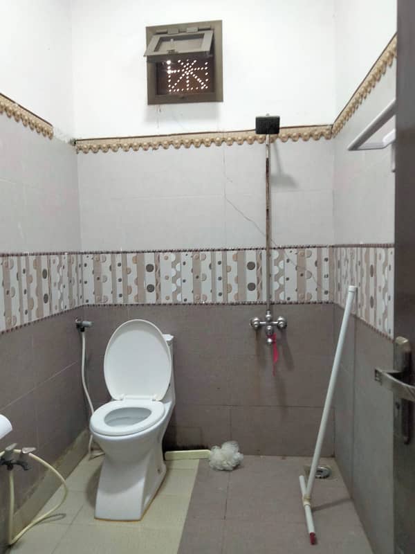 West Open Ground+1 Bungalow For Sale In Gulistan e Jauhar Block 3-A 9