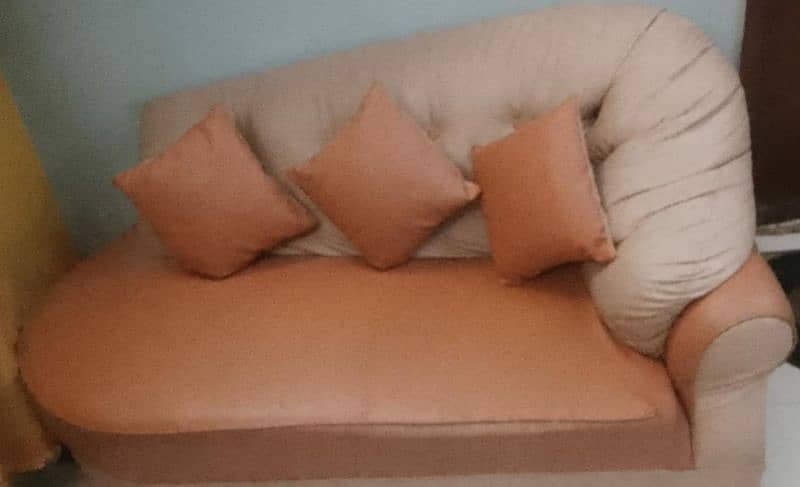 9 seater sofa set for sell along with center table 1