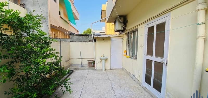 Double Storey House (10 Marla) For Sale In G9/4 15