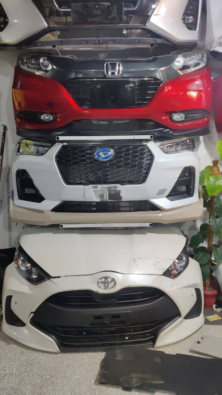 Land Cruiser V8 Fortuner Rocky taft Nissan note Toyota raize BMW Audi 6