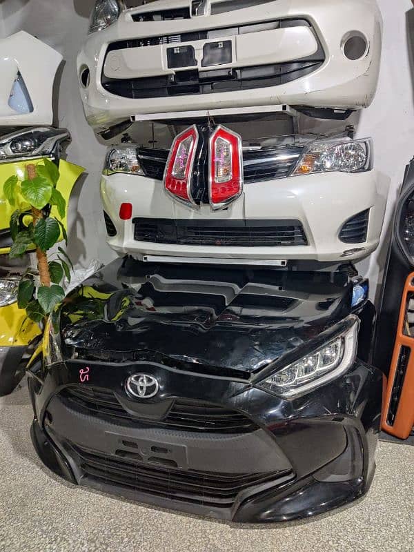 Land Cruiser V8 Fortuner Rocky taft Nissan note Toyota raize BMW Audi 9