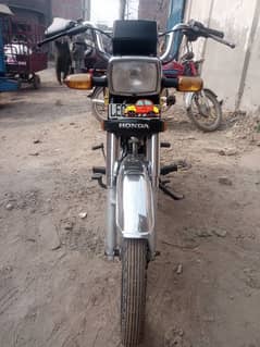 HONDA CD70 For Sale