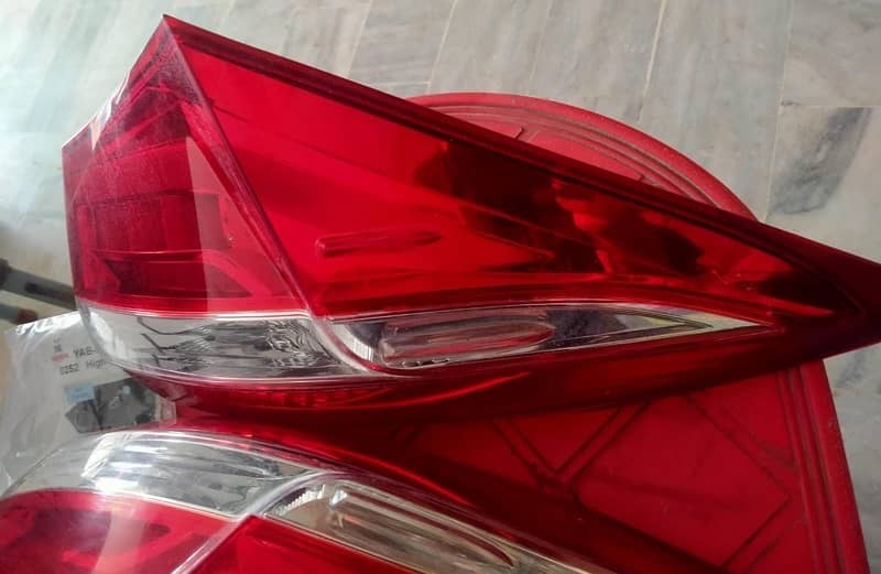 Toyota corolla gli back light set complete 2015/17 Model 2