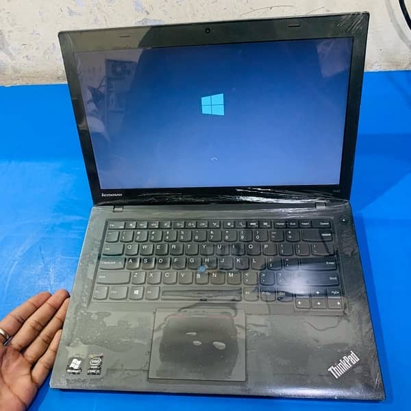 Lenovo core i5 4th generation 8gb 500gb 2 battery 1