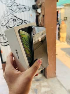 iphone XS 256GB Approved with Box