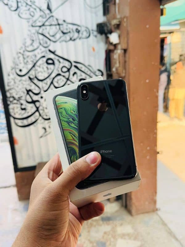 iphone XS 256GB Approved with Box 3