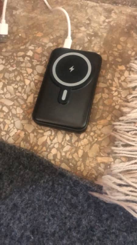 power bank wireless Charging 3