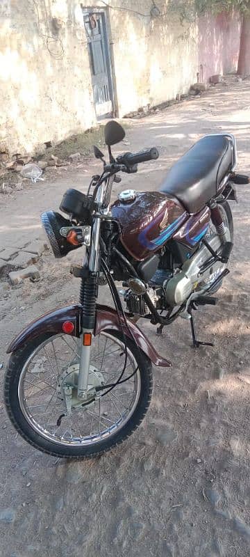 Honda 100 lovers nice condition 1