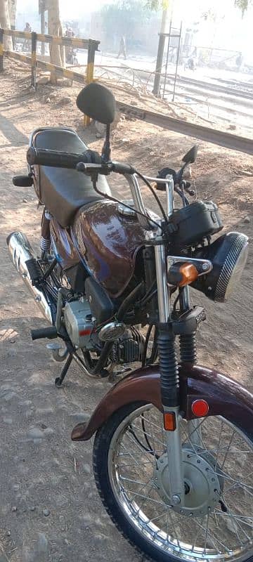 Honda 100 lovers nice condition 3