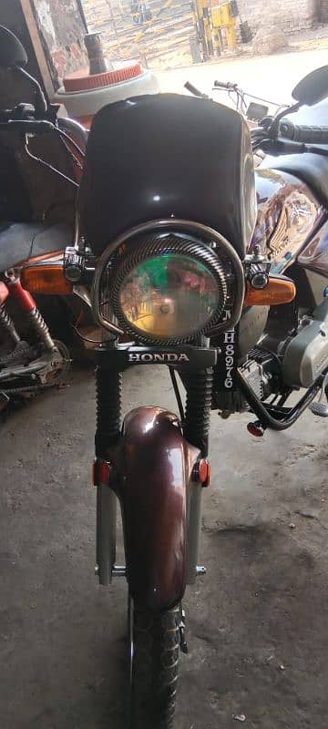 Honda 100 lovers nice condition 9