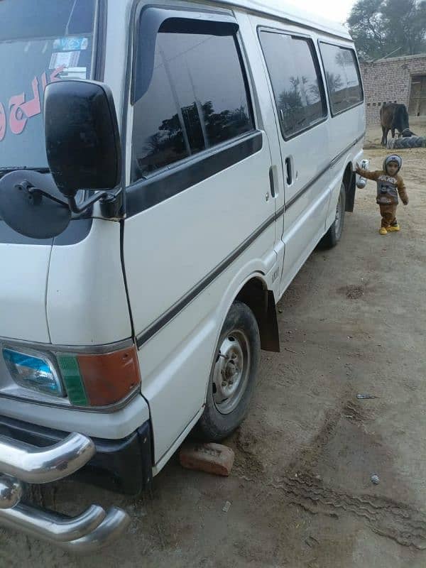 Mazda van model 1995, Lahore Number,3y engine 9