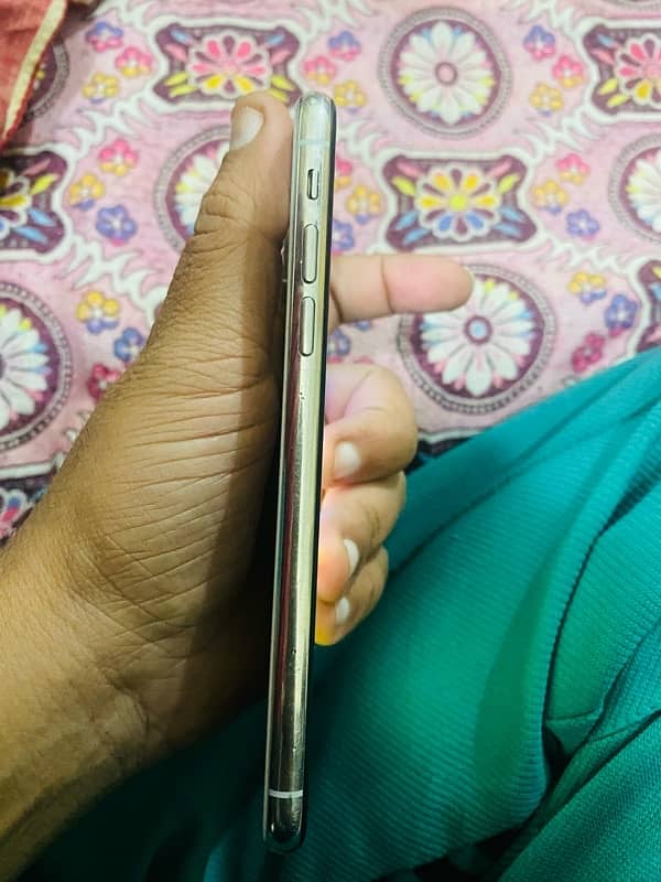 iphone X 64GB PTA proved 4