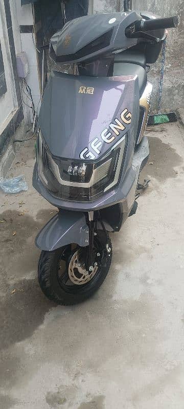 Scooty in excellent condition 2