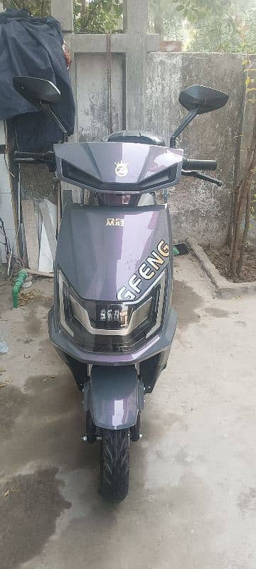 Scooty in excellent condition 3