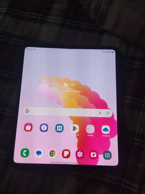 Samsung Galaxy z fold 5 : with box and original charging cable 2