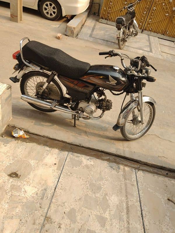 CD 70 Honda available for sale 1