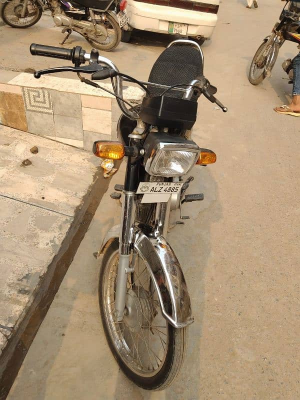 CD 70 Honda available for sale 5