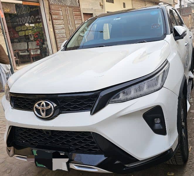 Toyota Fortuner V 2017/2018 minor touching 1