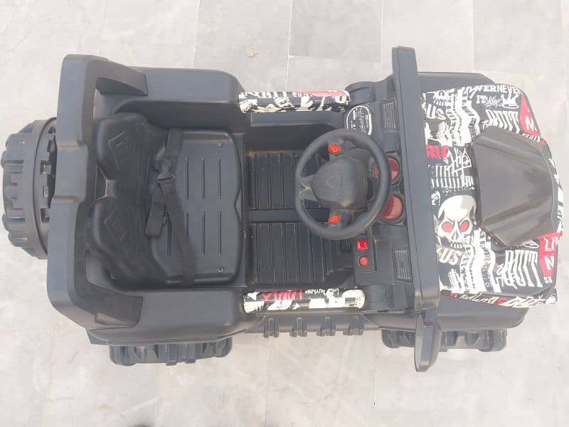 Kids Electric Jeep, Prinstine working condition. 1