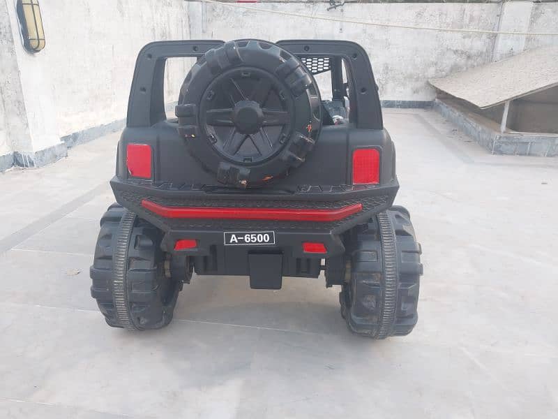 Kids Electric Jeep, Prinstine working condition. 2