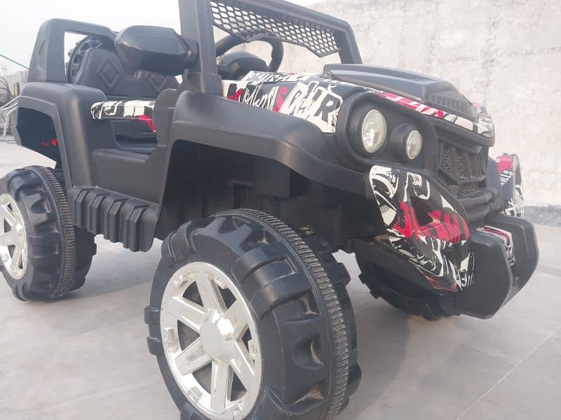 Kids Electric Jeep, Prinstine working condition. 5