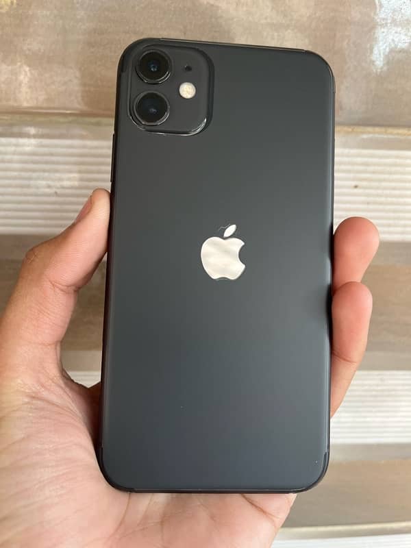 Iphone 11  64 gb FACTORY UNLOCK 10/10  non active 91% health waterpack 0