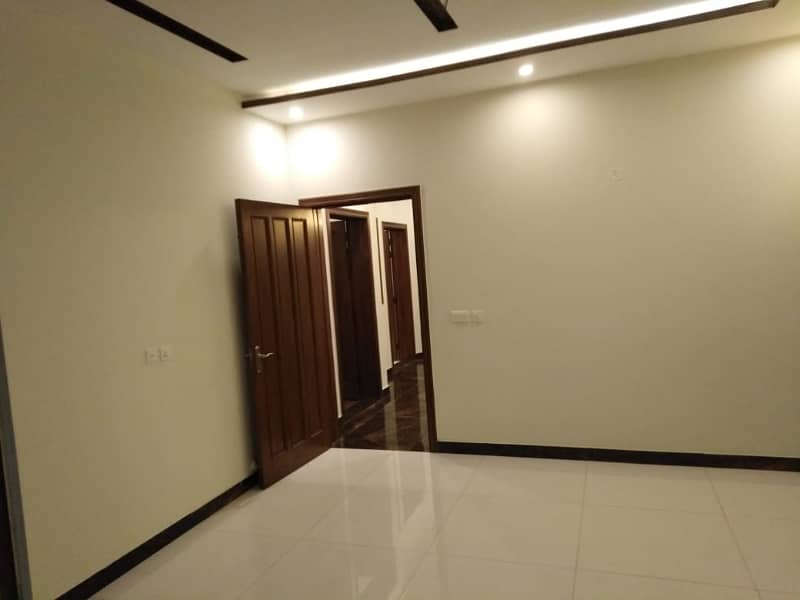 Like New 12 Marla Lower Portion & Basement For Rent In Janiper Block Sector C Bahria Town Lahore 6