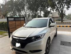 urgent Honda Vezel 2016 mint condition