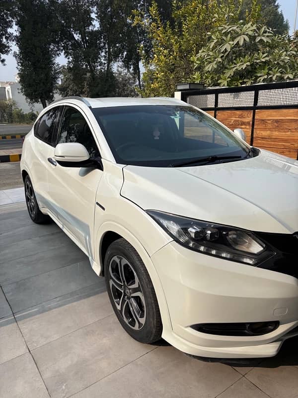 urgent Honda Vezel 2016 mint condition 7