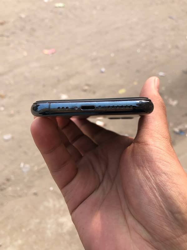 iphone 11 pro sim working 64 gb 2