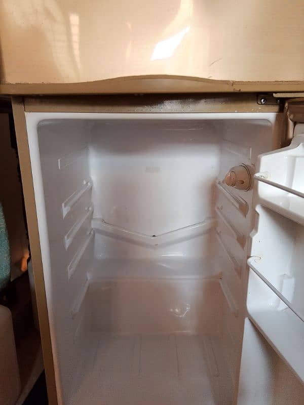 Dawlance Refrigerator 9122 D R for sale 1